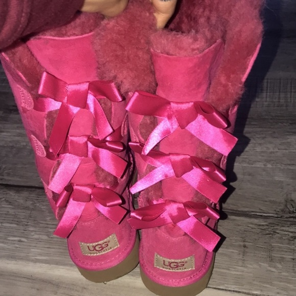 Ugg Tall Bailey Bow triple  3 bow - Picture 3 of 11